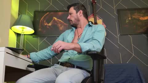 Aaron online show from 01-11-26, 01:16