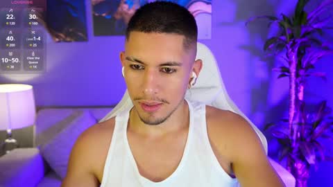 Snapshot of aaronfox_ chatting on 01-06-25, 05:52 AARON online show from 01-06-25, 05:52