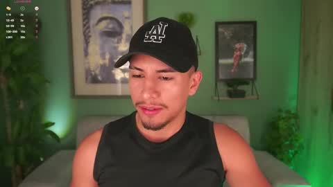 Snapshot of aaronfox_ chatting on 02-27-25, 12:23 AARON online show from 02-27-25, 12:23