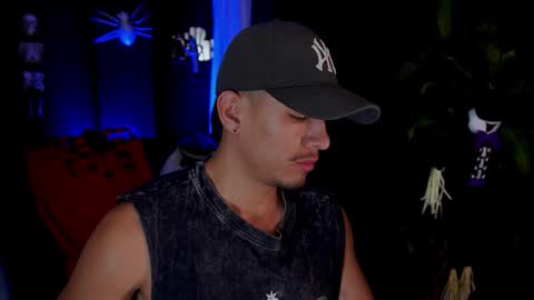 Snapshot of aaronfox_ chatting on 10-17-25, 03:53 AARON online show from 10-17-25, 03:53