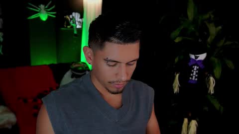Snapshot of aaronfox_ chatting on 10-17-25, 06:21 AARON online show from 10-17-25, 06:21