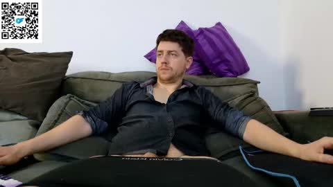 Aaron  online show from 10-11-25, 08:29