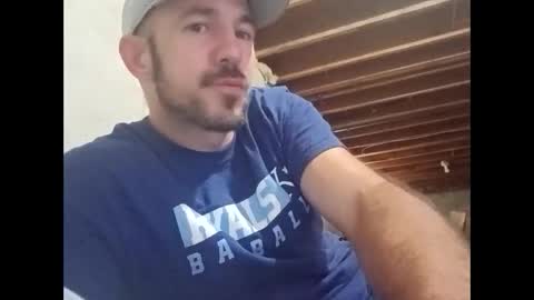 Snapshot of aaronshere888888 chatting on 09-25-25, 05:05 aaronshere888888 online show from 09-25-25, 05:05