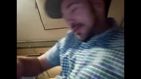 Snapshot of aaronshere888888 chatting on 03-19-26, 09:35 aaronshere888888 online show from 03-19-26, 09:35