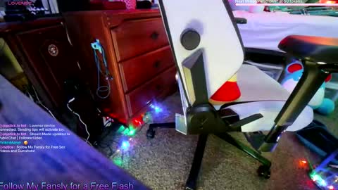 Aaron Skeetman online show from 12-19-25, 04:41