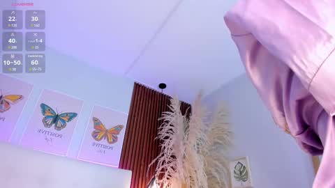 Snapshot of aashley_jones chatting on 02-18-25, 05:09 Aashley online show from 02-18-25, 05:09