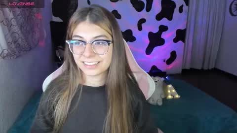 Snapshot of abbie_senjen chatting on 02-23-26, 02:20 April online show from 02-23-26, 02:20