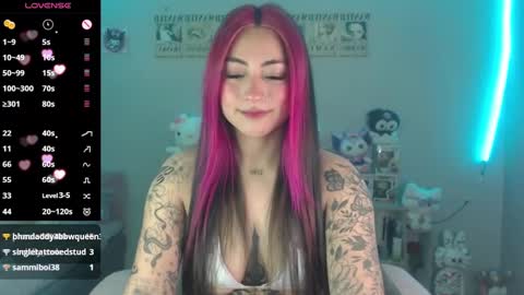 Snapshot of abbie_stone_ chatting on 01-31-25, 08:12 abbie 70OFF online show from 01-31-25, 08:12