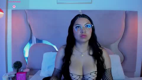 Snapshot of abbiejones_ chatting on 09-18-25, 01:02 abbiejones_ online show from 09-18-25, 01:02