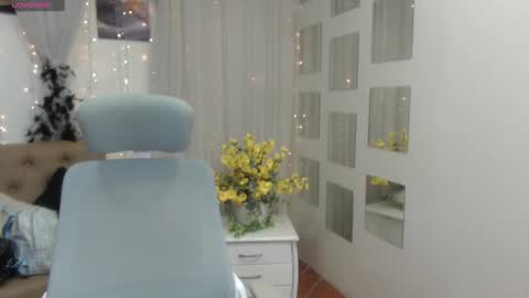 Snapshot of abbiross chatting on 02-05-25, 07:10 Abbi online show from 02-05-25, 07:10