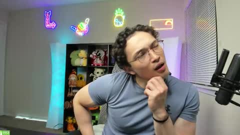 Snapshot of abbuddy920236 chatting on 10-29-25, 03:09 buddy online show from 10-29-25, 03:09