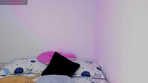 Snapshot of abby_saenz01 chatting on 01-08-25, 01:21 Abby Saenz online show from 01-08-25, 01:21