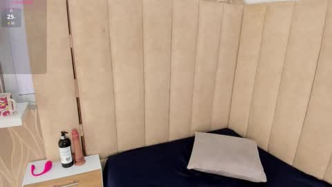 abby_swett1 online show from 11-03-25, 02:07