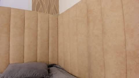 Snapshot of abby_swett1 chatting on 12-17-25, 01:17 abby_swett1 online show from 12-17-25, 01:17