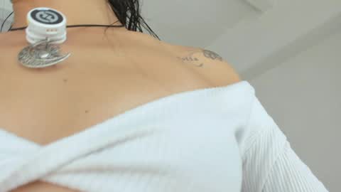 Snapshot of abbyada chatting on 05-20-26, 03:07 Laura online show from 05-20-26, 03:07