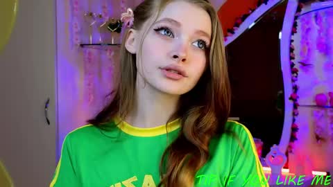 Snapshot of abbycartman chatting on 05-23-26, 05:39 Abby online show from 05-23-26, 05:39