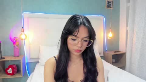 Abby Dixon  online show from 01-11-25, 03:23