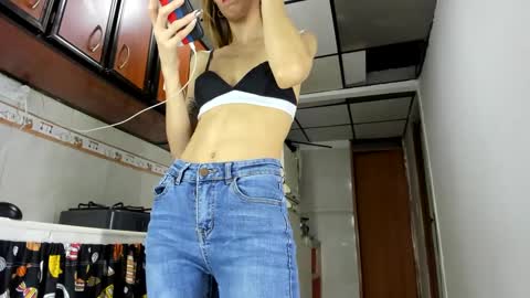 sara online show from 12-22-24, 12:39