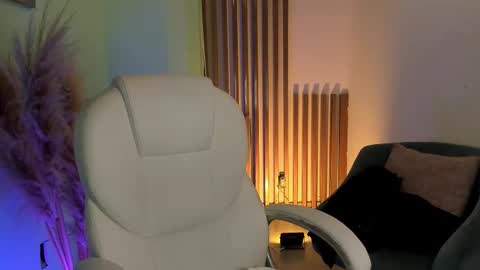 ABBY online show from 11-24-25, 10:53