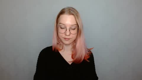 Snapshot of abbymoore__ chatting on 12-16-24, 12:06 Abby Lovense is active online show from 12-16-24, 12:06