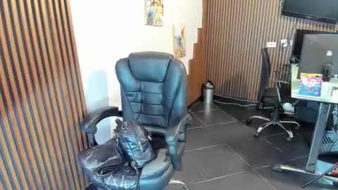 Abby Stones online show from 11-21-25, 11:09