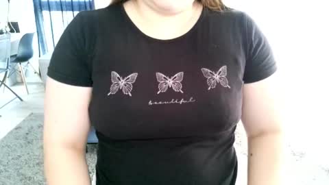 Snapshot of abbyvibe chatting on 10-31-25, 09:32 abbyvibe online show from 10-31-25, 09:32