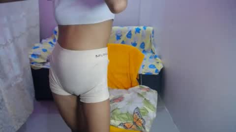 Snapshot of abbywinter18 chatting on 09-30-25, 10:20 abbywinter18 online show from 09-30-25, 10:20