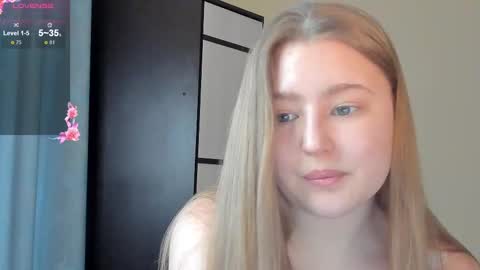 Snapshot of abbywyte chatting on 03-02-25, 01:27 Abby    Stream at Sat  Sun  Mon  Fri online show from 03-02-25, 01:27