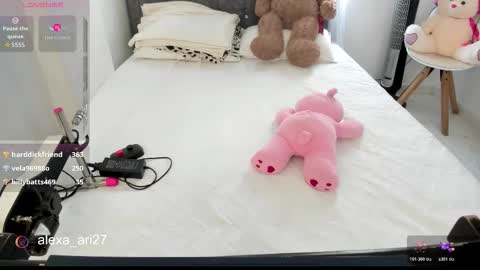 Snapshot of abdelsolis chatting on 10-25-25, 09:31 kaori online show from 10-25-25, 09:31