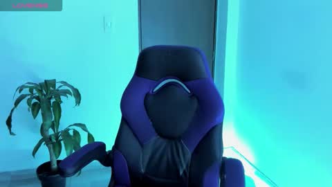 Snapshot of abelasburgo chatting on 10-28-25, 01:20 Independence model AbelAsburgo online show from 10-28-25, 01:20