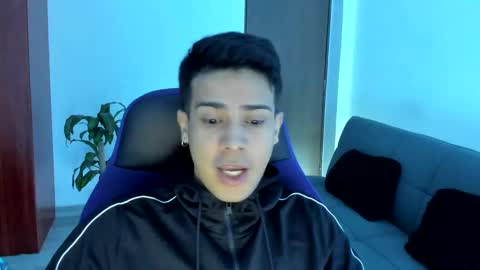 Snapshot of abelasburgo chatting on 11-17-25, 12:49 Independence model AbelAsburgo online show from 11-17-25, 12:49