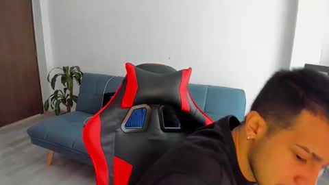 Independence model AbelAsburgo online show from 03-08-26, 10:02