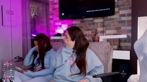 Abella online show from 10-18-25, 06:19