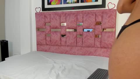 abella_lov online show from 10-20-25, 12:27