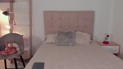 Snapshot of abellacroft chatting on 03-11-25, 02:51 Abella online show from 03-11-25, 02:51