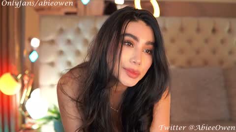 Snapshot of abie_owen chatting on 12-15-24, 02:19 abie_owen online show from 12-15-24, 02:19