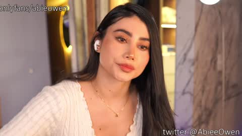 Snapshot of abie_owen chatting on 09-23-25, 11:19 abie_owen online show from 09-23-25, 11:19