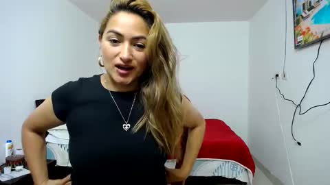 Snapshot of abie_spicy_ chatting on 11-06-25, 01:23 ximena online show from 11-06-25, 01:23