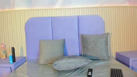 Abigail online show from 06-04-26, 12:33