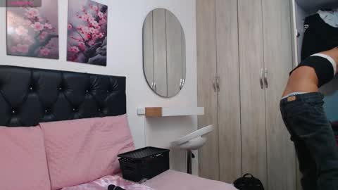 Abigail online show from 03-26-26, 01:44