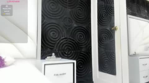 Abigail online show from 11-18-25, 11:14