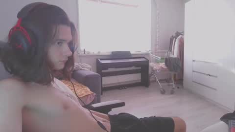 Snapshot of abobus123 chatting on 02-06-25, 11:32 hi cum in pvt noi extra tip online show from 02-06-25, 11:32