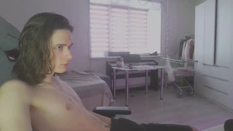 Snapshot of abobus123 chatting on 02-16-25, 12:21 hi cum in pvt noi extra tip online show from 02-16-25, 12:21