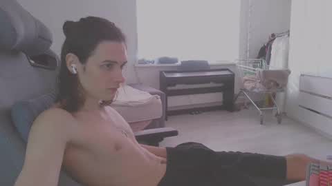 Snapshot of abobus123 chatting on 03-02-25, 09:42 hi cum in pvt noi extra tip online show from 03-02-25, 09:42