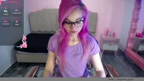 abril_ch_ online show from 10-16-25, 10:49