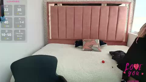 Abril Fox online show from 03-23-26, 07:29