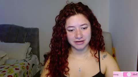 Snapshot of abril_lovee2 chatting on 04-09-26, 03:28 Abril online show from 04-09-26, 03:28