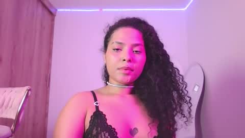Snapshot of abril_ricci chatting on 10-13-25, 03:50 Abril online show from 10-13-25, 03:50