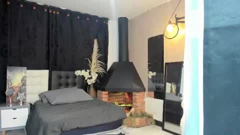 Snapshot of abril_riios chatting on 06-15-26, 03:42 Abril online show from 06-15-26, 03:42