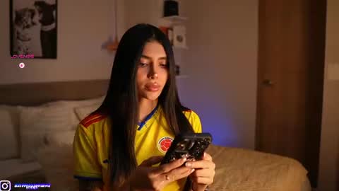 Snapshot of abril_w18 chatting on 06-23-26, 10:52 My name is Alexa. Please say hello I like to chat with you. If you have requests please use tip online show from 06-23-26, 10:52